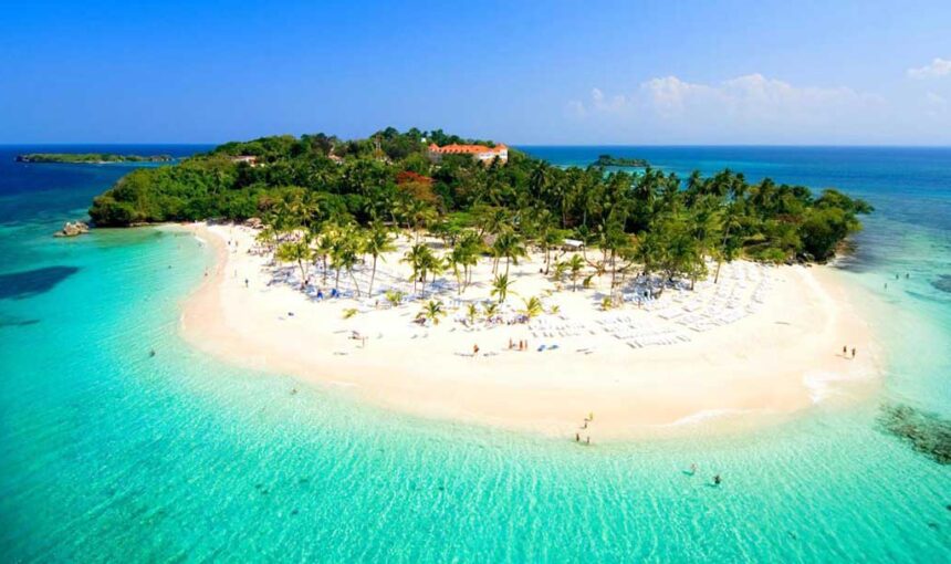 De Playa en Playa: Las Mejores Aguas Cristalinas de República Dominicana