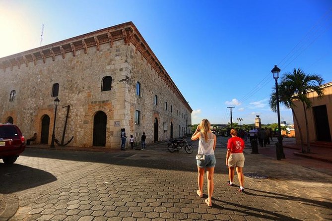 De la Zona Colonial a la Modernidad: Explora Santo Domingo en un Día